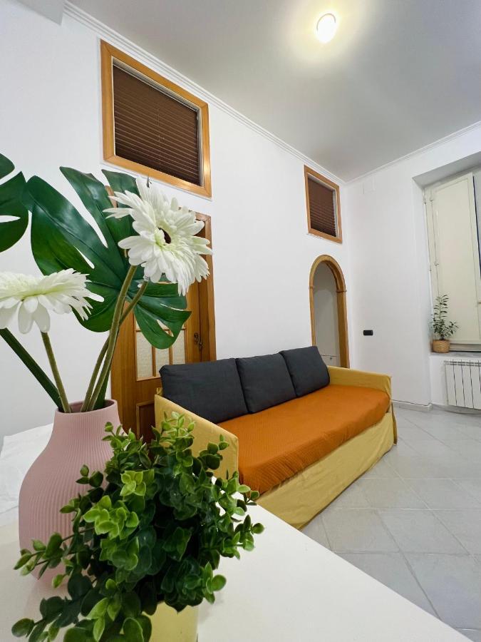 Casa Mires Apartment เนเปิลส์ ภายนอก รูปภาพ
